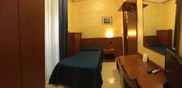 Hotel Aurora Main image