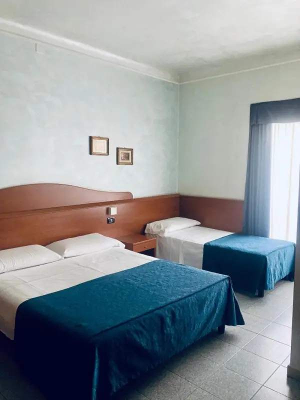 Hotel Aurora Main image
